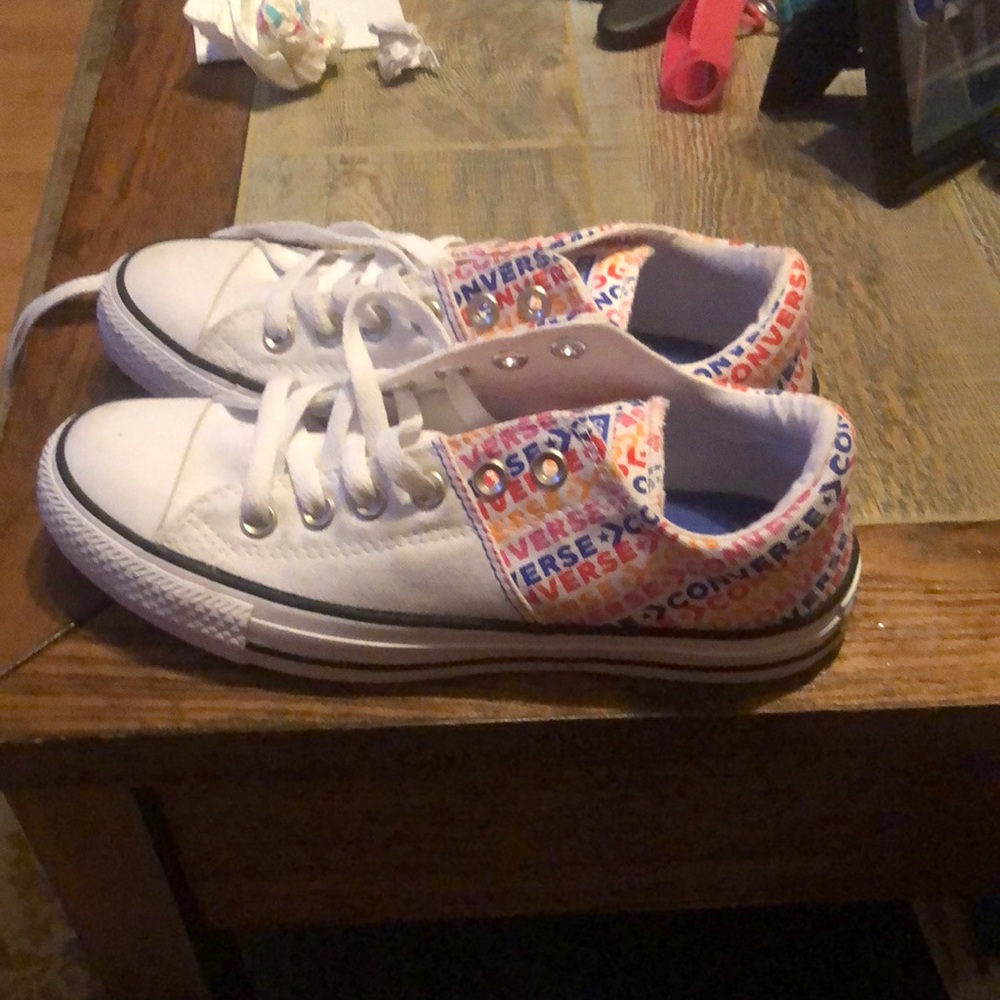 Converse sneaker red and white new size 7